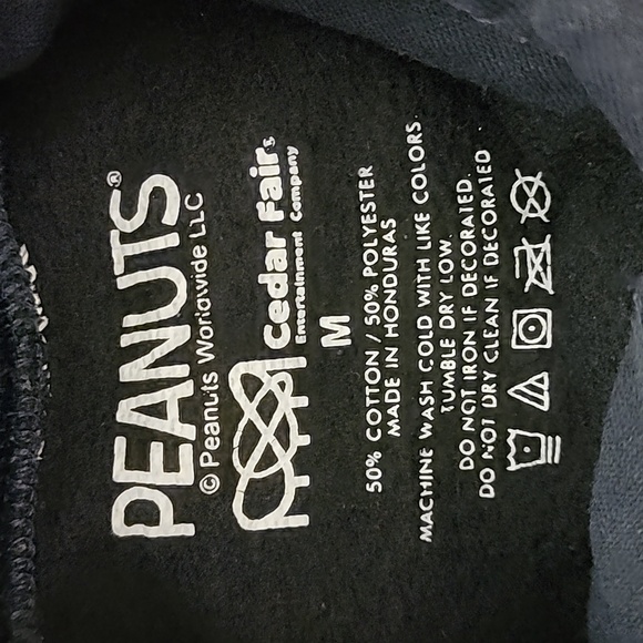 Peanuts Sweatshirt - Picture 4 of 4